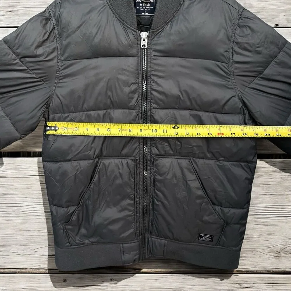 Abercrombie & Fitch Gray Puffer Jacket‎ Men's Size S